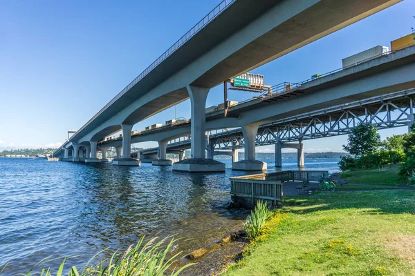 Een Weergave Onder Seattle Snelweg Bruggen — Stockfoto