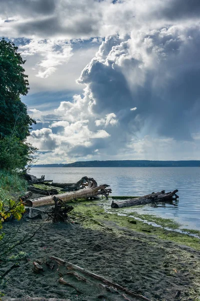 Dramatyczne Chmury Unoszą Się Nad Puget Sound Stanie Waszyngton — Zdjęcie stockowe