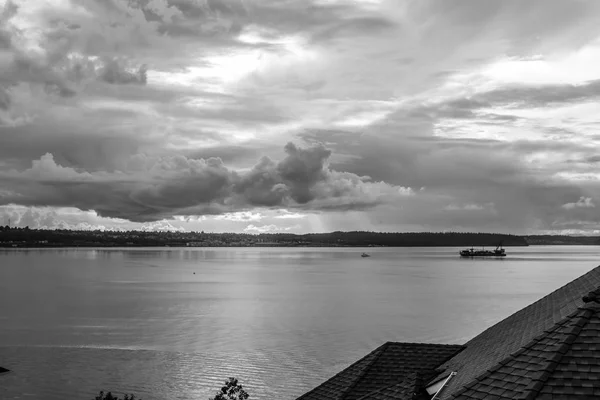 Nubes Flotan Sobre Puget Sound Brown Point Washington — Foto de Stock