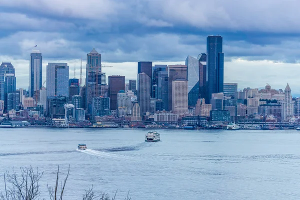 Blick Auf Die Seattle Skyline Mit Dunklen Wolken Über Dem — Stockfoto