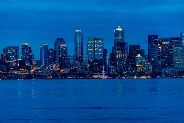 Una Vista Del Horizonte Seattle Por Noche — Foto de Stock