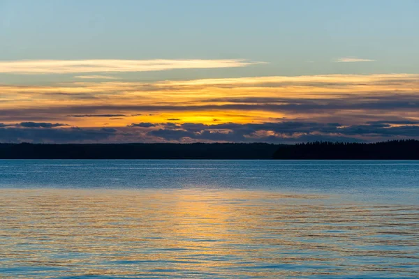 Güneş batmadan Pacific Northwest Puget ses.