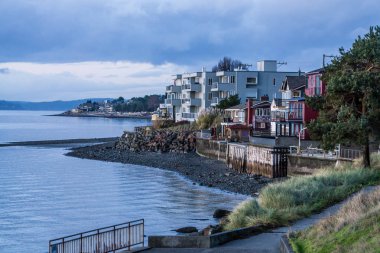 Waterfront evleri Batı Seattle, Washington'da bir görünümünü.