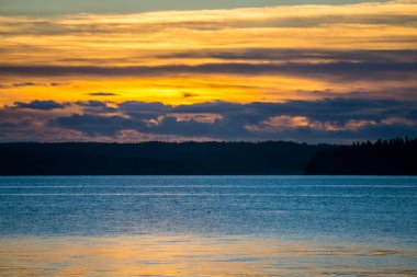 Güneş batmadan Pacific Northwest Puget ses.