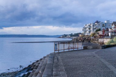 Waterfront evleri Batı Seattle, Washington'da bir görünümünü.