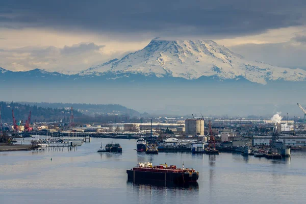 Tacoma Bağlantı Noktası Ile Mount Rainier Yukarıdaki Görünümü — Stok fotoğraf