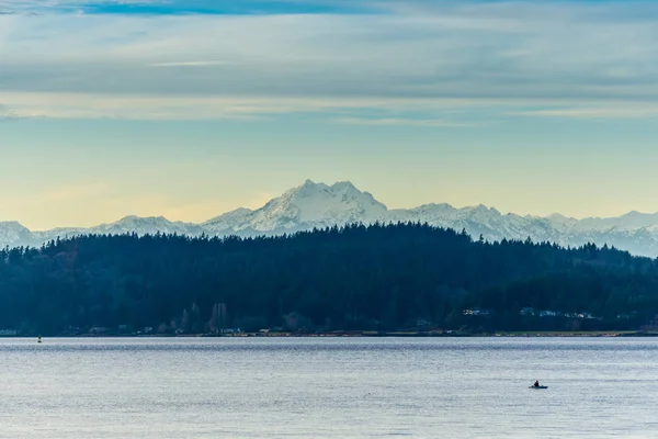 Blick Auf Den Olympiaberg Über Den Puget Sound Bei Sonnenuntergang — Stockfoto