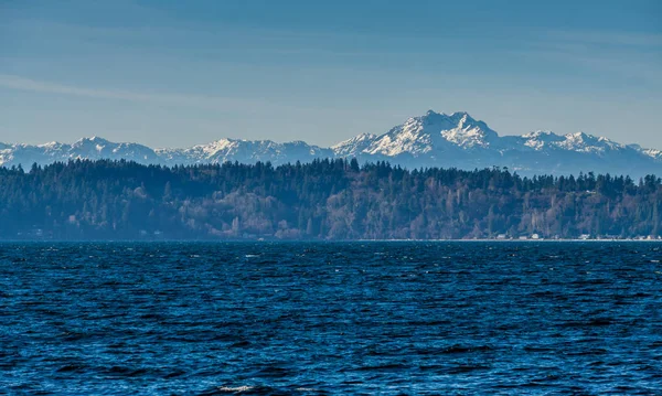 Una Vista Sulla Catena Montuosa Olimpica Attraverso Puget Sound — Foto Stock