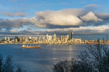 Bulutlar gemi ve Skyline 6