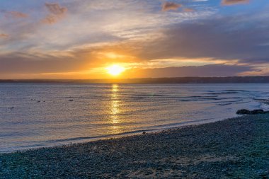 Şanlı Puget Sound günbatımı
