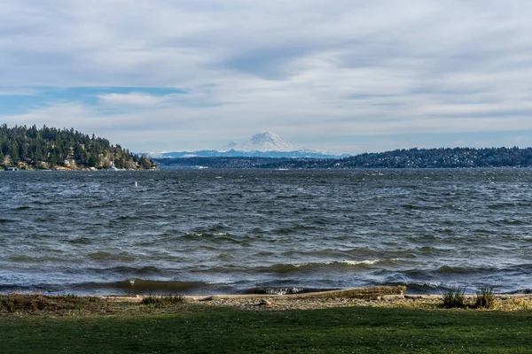 Peak och Lake 3 — Stockfoto