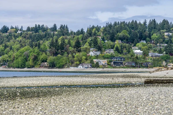 Huizen met uitzicht op de oceaan 2 — Stockfoto