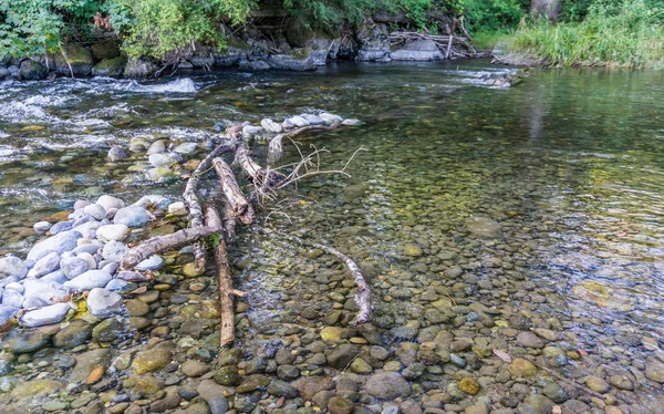 Río sobre rocas 2 — Foto de Stock