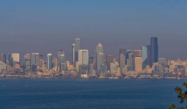 Seattle Skyline Blanketed Smoke Form Wildfires Royalty Free Stock Photos