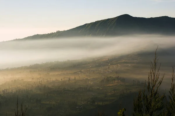 Village Next Vulcano Bromo Sunrise Time Background Cemoro Lawang Village — Fotografia de Stock