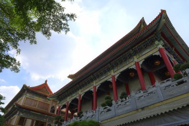 Wat Borom Raja Kanjanapisek ya da Wat Leng Nei Yi 2, geleneksel Çin tarzı tapınak Nonthaburi, Tayland.