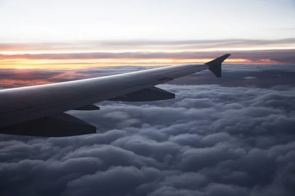 Крыло Самолета Закате — стоковое фото