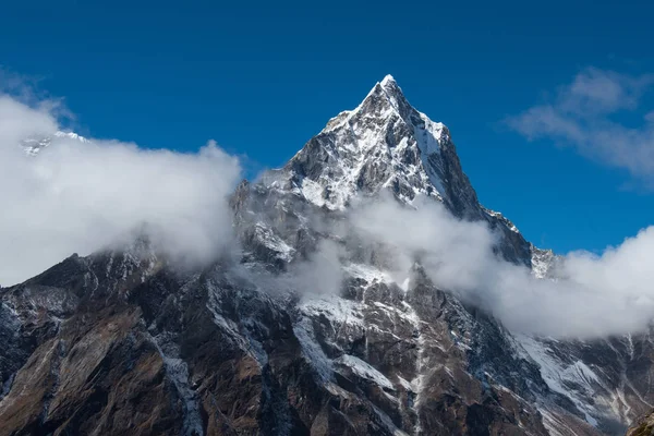 Gran Pico Nevado Una Montaña Región Del Everest Lobuche Nepal — Foto de Stock