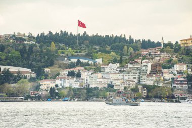 İş kenti, antik camiler ve eski şehir ile İstanbul şehir manzarası 