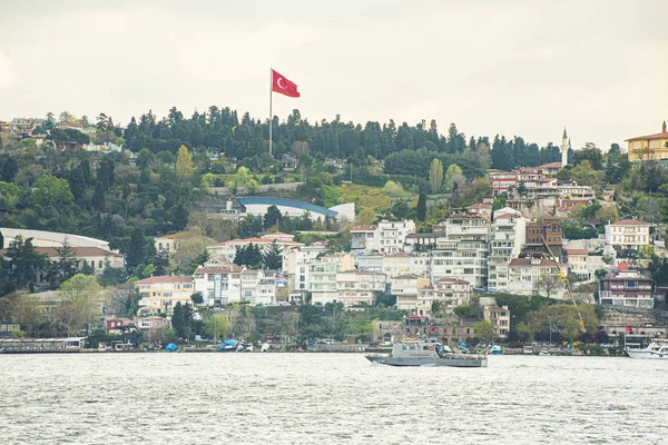 Міський пейзаж Стамбула міста з діловим містом, стародавніми мечетями і старим містом — стокове фото