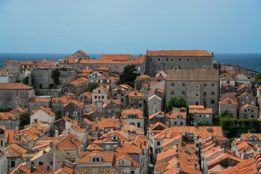 Dubrovnik Adriyatik Denizi üzerinde Hırvat bir şehirdir. Akdeniz, bir liman ve merkezi Dubrovnik Neretva County en önemli turistik yerlerinden biridir. 1979 yılında, Dubrovnik şehir Unesco listesinde dünya ona katıldı.