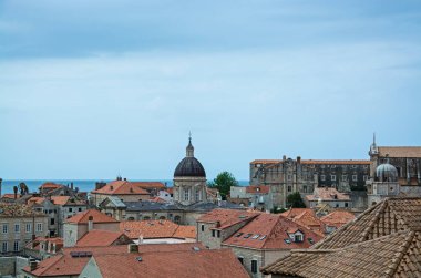 Dubrovnik Adriyatik Denizi üzerinde Hırvat bir şehirdir. Akdeniz, bir liman ve merkezi Dubrovnik Neretva County en önemli turistik yerlerinden biridir. 1979 yılında, Dubrovnik şehir Unesco listesinde dünya ona katıldı.