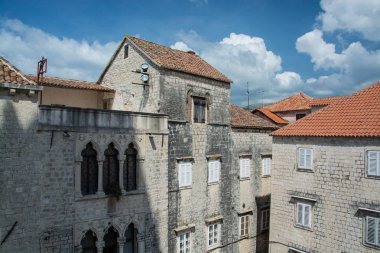 Trogir bir tarihi liman ilçesinde split-Dalmaçya, Hırvatistan Adriyatik kıyısındaki yeri,