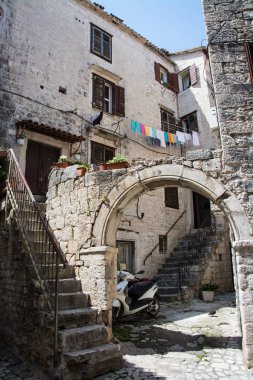 Trogir bir tarihi liman ilçesinde split-Dalmaçya, Hırvatistan Adriyatik kıyısındaki yeri,