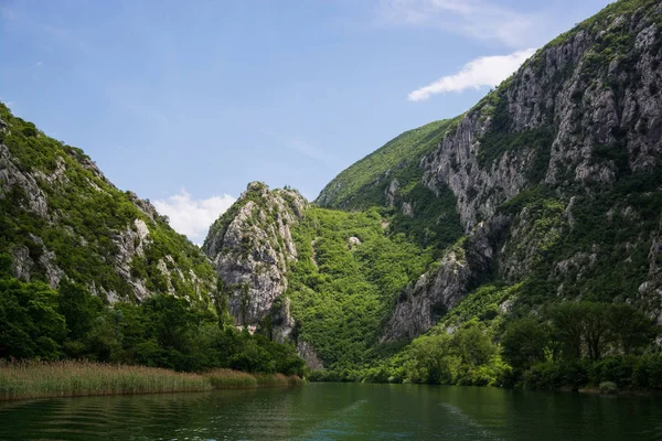 Cetina Rzeka Południowej Chorwacji Uchodzi Morza Adriatyckiego — Zdjęcie stockowe