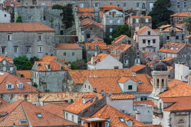 Dubrovnik Adriyatik Denizi üzerinde Hırvat bir şehirdir. Akdeniz, bir liman ve merkezi Dubrovnik Neretva County en önemli turistik yerlerinden biridir. 1979 yılında, Dubrovnik şehir Unesco listesinde dünya ona katıldı.