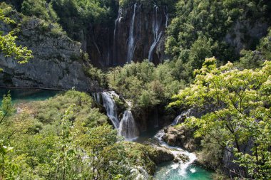 Bir Güneydoğu Avrupa'nın en eski national parks ve Hırvatistan'daki en büyük milli park Plitvice Gölleri Milli Parkı biridir.