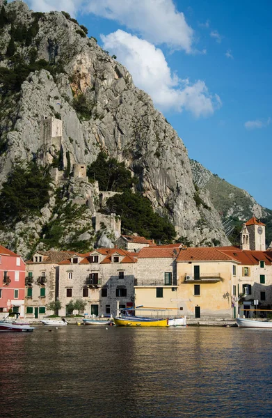 Omis Ist Eine Stadt Und Hafen Der Dalmatischen Region Kroatien — Stockfoto