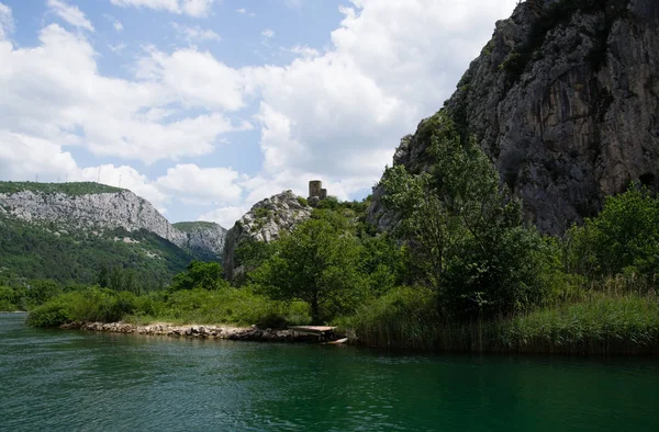 Cetina Adalah Sungai Kroasia Selatan Dan Mengalir Laut Adriatik — Stok Foto