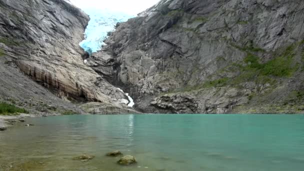 Briksdalsbreen Mest Lättillgängliga Och Mest Kända Armarna Glaciären Jostedalsbreen — Stockvideo