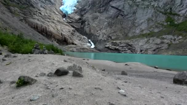 Briksdalsbreen Mest Lättillgängliga Och Mest Kända Armarna Glaciären Jostedalsbreen — Stockvideo