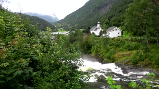 Hellesylt Egy Kis Falu Bejelentések Járásában Több Romsdal Megye Norvégia — Stock videók