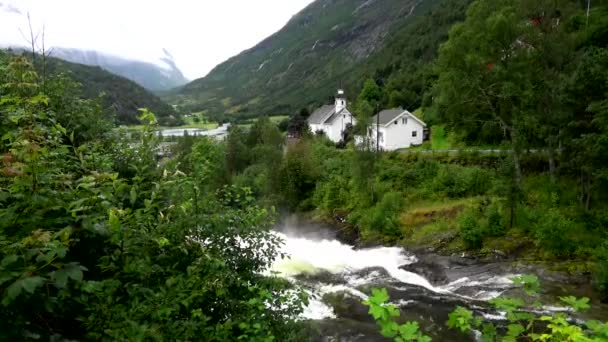 Hellesylt Pueblo Ubicado Condado More Romsdal Estado Estadounidense Noruega — Vídeos de Stock