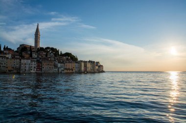 Rovinj Hırvatistan 'ın kuzey Adriyatik Denizi' nde yer alan bir kenttir..