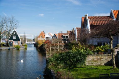 Edam, Hollanda 'nın Nordholland ilçesine bağlı küçük bir köydür..