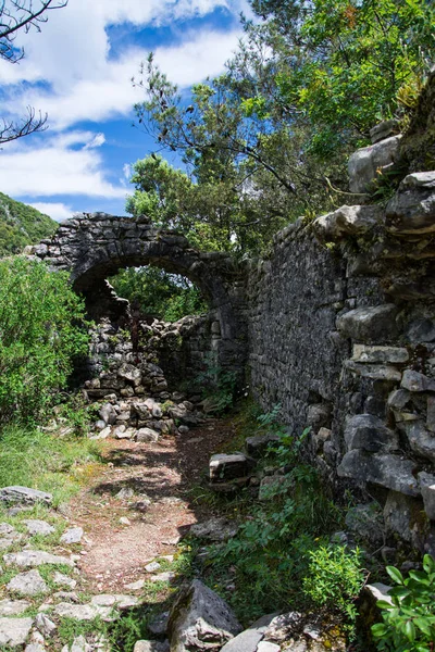 Sul Vecchio Sentiero Che Tempo Collegava Labin Rabac Sorgono Rovine — Foto Stock