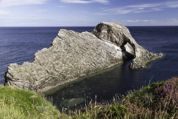 Bow Fiddle Rock Een Natuurlijke Zee Boog Buurt Van Portknockie — Stockfoto