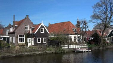 Edam, Hollanda 'nın Nordholland ilçesine bağlı küçük bir köydür..