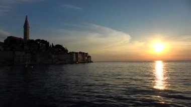 Rovinj Hırvatistan 'ın kuzey Adriyatik Denizi' nde yer alan bir kenttir..