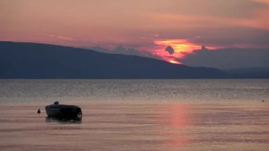 Senj Hırvatistan üst Adriyatik kıyısındaki eski bir merkezidir. Uskoks koltuk Nehaj kale kasaba sembolüdür.