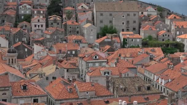 ドブロブニクはクロアチアのアドリア海の都市です 地中海で最も有名な観光地の一つです — ストック動画