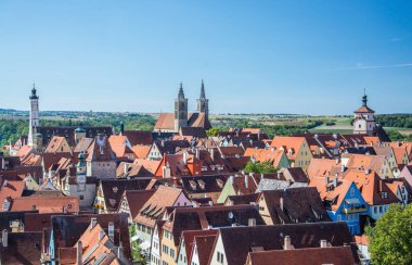 Rothenburg ob der Tauber, Almanya 'nın Bavyera eyaletinde yer alan bir şehirdir..