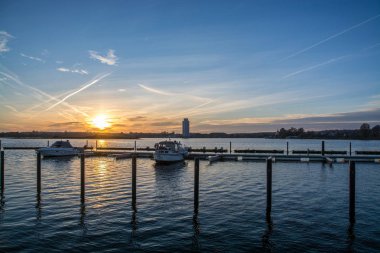 Sleswick s, Almanya'nın kuzeyinde Schleswig-Holstein kuzeydoğu kesiminde bir kasaba.