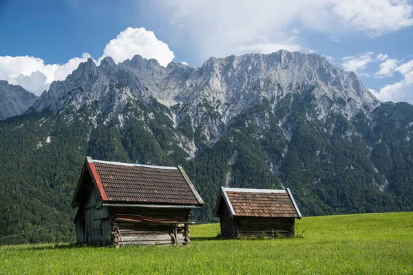 Karwendel Jest Największym Pasmo Górskie Północnych Alp Wapiennych Mittenwald Miasto — Zdjęcie stockowe