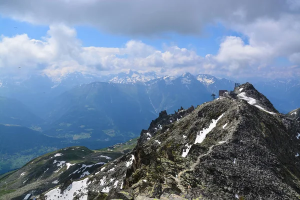 Aletsch Buzulu Doğu Bernese Alps İsviçre Valais kentinde en büyük buzul olduğunu.