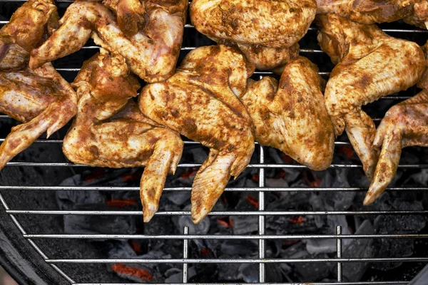 Ailes Poulet Cuisson Épicée Grillades Sur Barbecue Été Avec Des — Photo